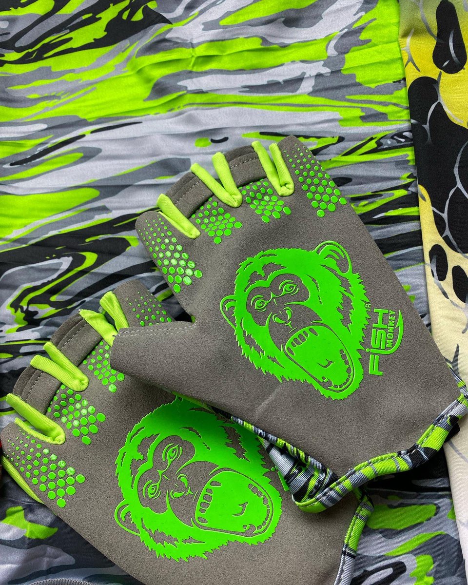 YSM_23's tweet image. 今年もFISHMONKEYが入荷🐵
明日18時WEB UP🎣

FISHMONKEYのグローブが一番グリップ力あって実用的💯
GAITERも薄手で締め付けなく付けれます👍
まだ持ってない人は是非試してみてください‼️
気に入ること間違いなしですよ☝️
#ysm23 #fishmonkeygloves #fishmonkey