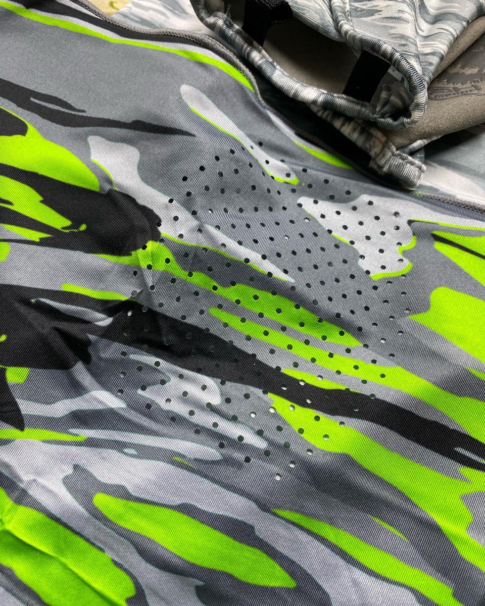 YSM_23's tweet image. 今年もFISHMONKEYが入荷🐵
明日18時WEB UP🎣

FISHMONKEYのグローブが一番グリップ力あって実用的💯
GAITERも薄手で締め付けなく付けれます👍
まだ持ってない人は是非試してみてください‼️
気に入ること間違いなしですよ☝️
#ysm23 #fishmonkeygloves #fishmonkey