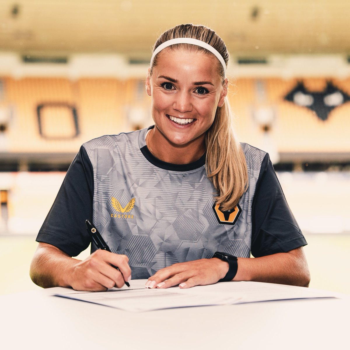 Wolves Women FC tweet media