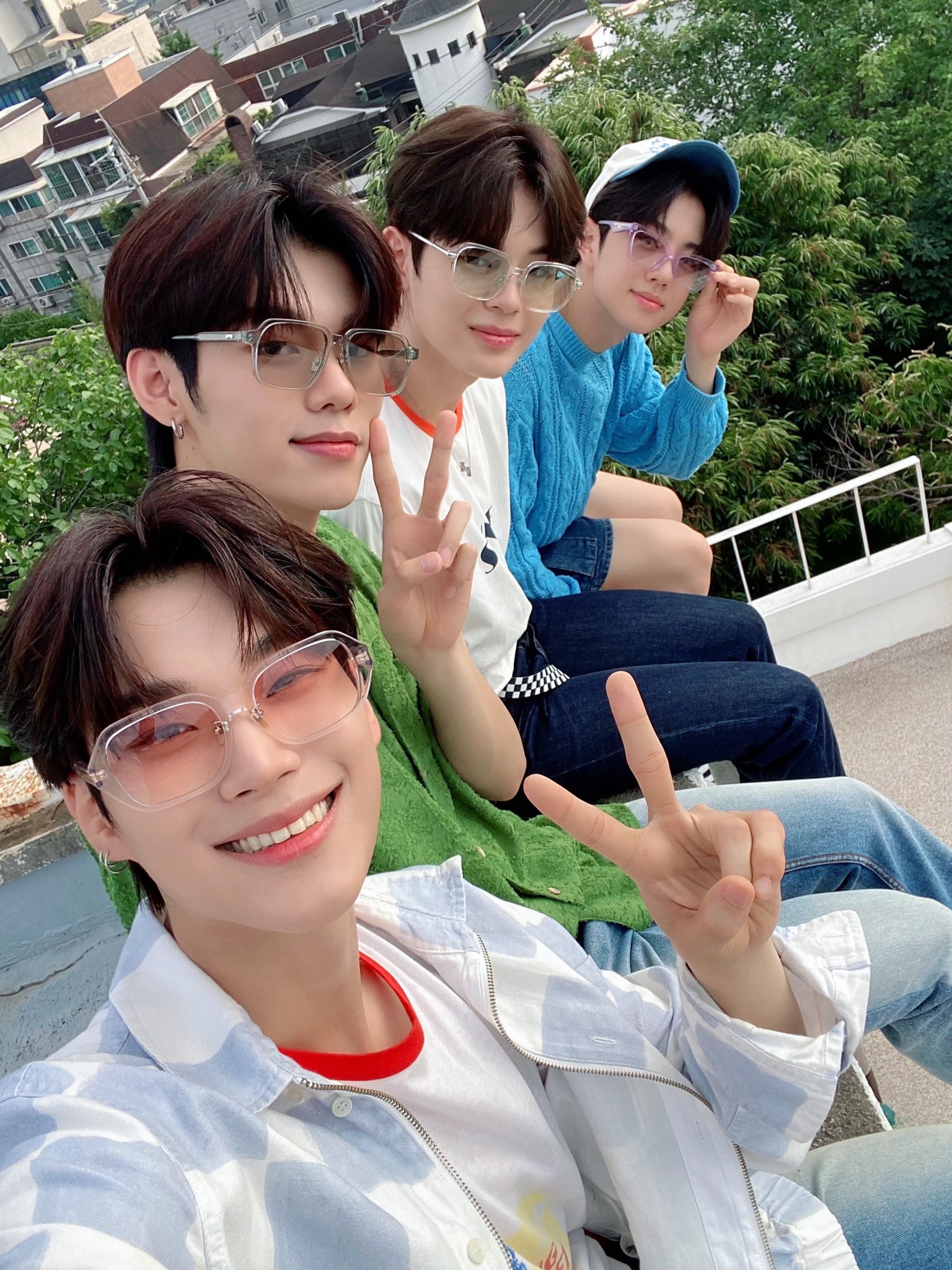 WAKEONE Trainee on Twitter: “저희 팬미팅 드레스코드는 1회차 - 하늘색🩵 2회차- 흰색🤍 3회차