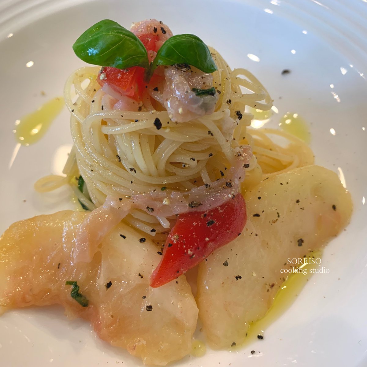 夏のseason始まりました！！
桃の冷製カッペリーニ🍑
爽やかに美味しく桃のパスタを食べることが出来ます♪
凄くおススメです🥰
皆様是非お待ちしております。
tel
09012739663
address
岐阜市徹明通5-12-10