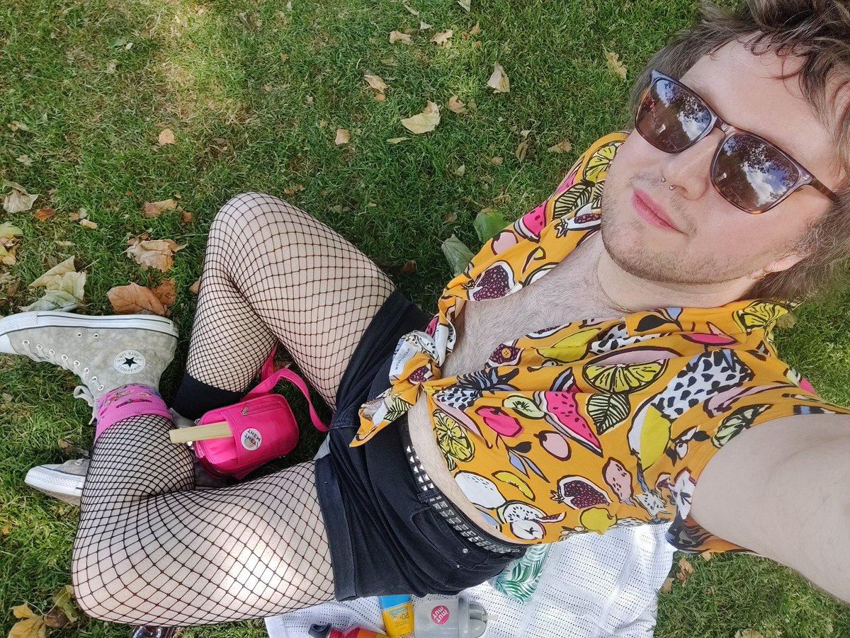 syvantir's tweet photo. No, I'm not dead, nor have I forgotten about or left magic twitter. It's just that when you're learning so much about yourself and taking the time to become the real you, some things gotta take a back seat ✨

I love you all and god I wanna play with you all again ❤️‍🔥 https://t.co/74SsyQAHHt