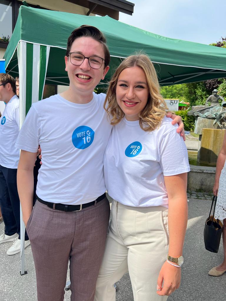 Meine ganz persönliche Meinung: Wer 2024 für Europa wählen darf, der soll auch daheim seinen Bürgermeister wählen dürfen! Deswegen Wahlalter 16! <a href="/wahlalter16/">Vote16 - Wahlrecht ab 16 in Bayern</a>  <a href="/FranzWacker/">Franz Wacker</a>