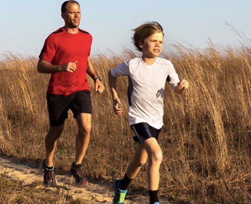 Are your kids excited to run with you this summer? In this blogpost we dive into which running shoes would be suitable for them. Don’t let the wrong shoes hold them back.
#summer #summervibes #motivation #kids #kidsrunning #runninglondon #kidsrunningshoes #runningshoes #lifestyle