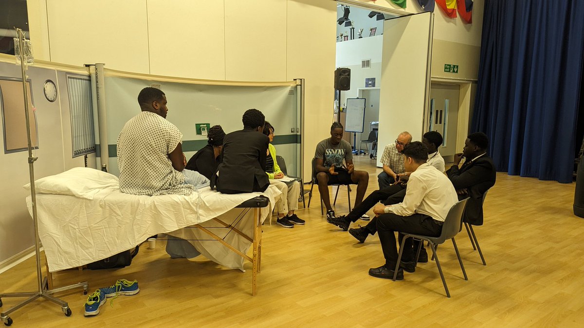 sharp_projectUK's tweet photo. A pleasure to be back at @Rokeby_School for SHARP phase 2 #medicalsimulation #knifeinjury @ICCESS_Imperial @imperialcollege https://t.co/9TYvxP3L9o