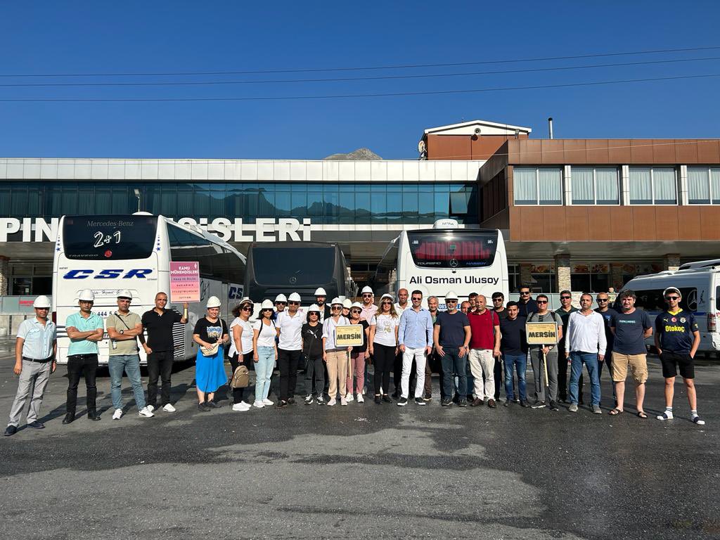 Basın açıklamasına katılan , katılamayip da kalbi bizimle olanlar , herkes bir ses verebilirmi bu  hashtag e , birlikteliğimizi ve baret sesimizin ne kadar güçlü olduğunu herkese gösterelim💪

#KamuMuhendisleriBulusuyor