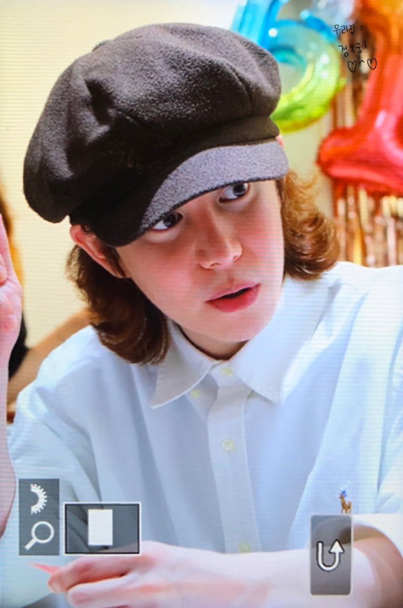 PK_palace's tweet photo. 💜 230708 
경오빠 생일 축하해 💜

#박경 #PARKKYUNG https://t.co/ogA35BQqLz