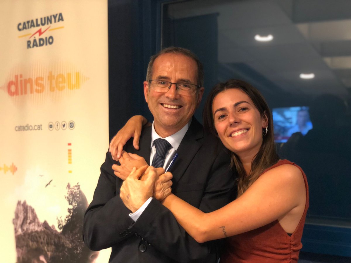 Tot el que he après de ràdio fins ara és gràcies a l’equip del <a href="/Catalunya_nit/">Catalunya nit</a>. I especialment gràcies a les hores compartides amb el capità <a href="/KSMKilianSebria/">KílianS Hoquei</a>. Entrar a l’estudi amb tu és una classe magistral de ràdio, sí, però també d’humilitat i d’amor. Gràcies fins ara i sort ❤️