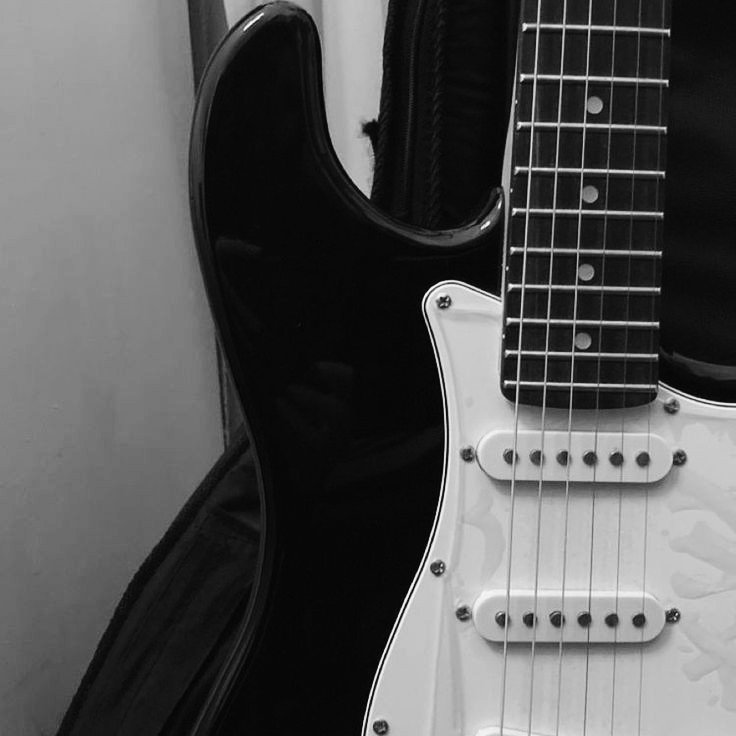 aeirophix's tweet photo. caziel is the sound of fingertips strumming a guitar, the breaths from your adrenaline, the rain behind tunes you listen to; the heat of one's palm holding your hand. he's someone the stars would align for and as it does, you'd witness fire kindle into a form of love. #UVOSwp https://t.co/U3rzkZpmro