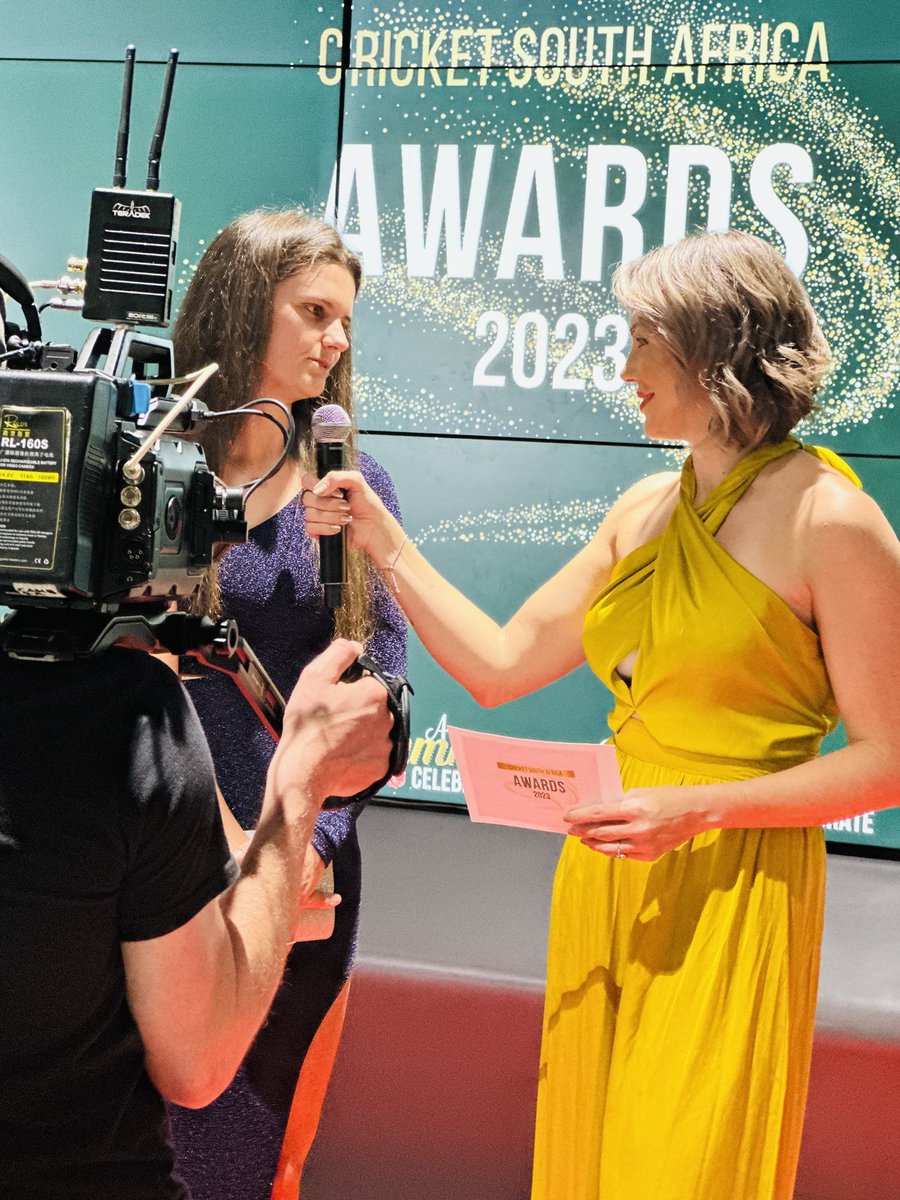 _nicolecapper's tweet photo. It was the moments talking women in cricket (&amp; women in sport) that defined the night. #CSAAwards2023 @ProteasWomenCSA @ProteasMenCSA - it was an honour interviewing all of you. 

@LauraWolvaardt @chloetryon25 https://t.co/F77eFzwdRp
