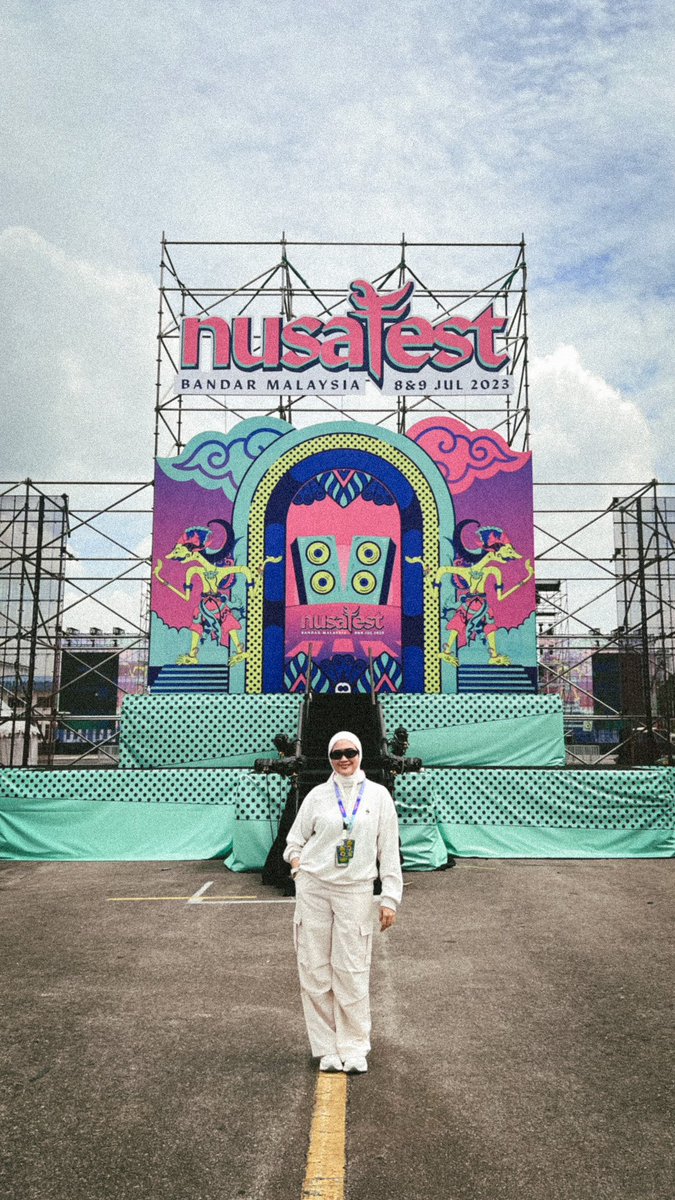 yiyieeen's tweet photo. COME AND SUPPORT @minuumkl at Nusafest today and tomorrow from 12pm - 12am. See you guys! 💙☁️ https://t.co/TstcgdqVJt