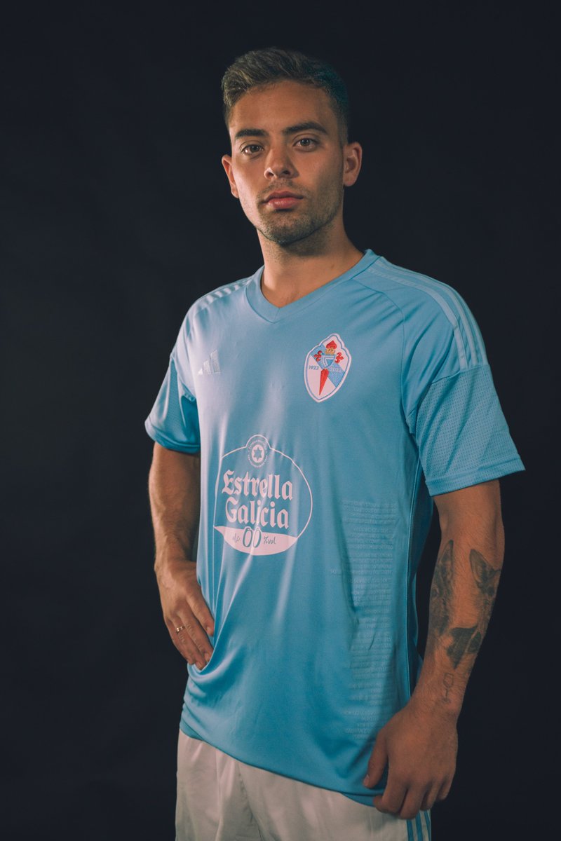 Así lucen las nuevas equipaciones <a href="/aspas10/">Iago Aspas Juncal</a>, Carles Pérez y <a href="/franbeltran__/">Fran Beltrán</a> 💙 lavoz.gal/wvh8g1