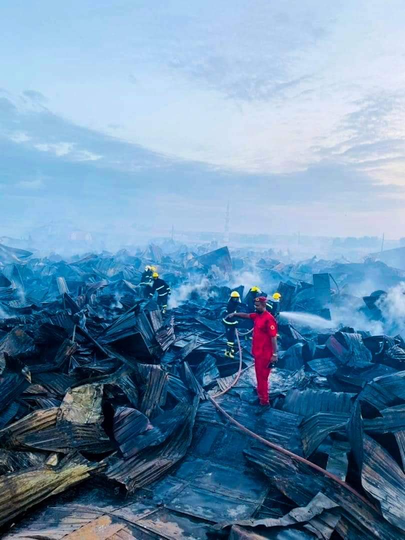 mukwater's tweet photo. Jijiga biggest market with total of 30,000m2 land were totally distroyed by fire last night.

Jijiga will revive and thrive Inshallaah! https://t.co/1bIbrZP9dG