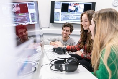 BLOC_UEA tweet media