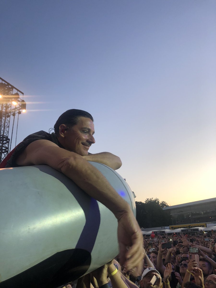 ylklomp's tweet photo. Even bijkomen van avondje @RSprachrohr #feuerzone #Rammstein 🔥🔥🔥🍺🍺🍺 fantastische locatie trouwens in #StadsparkGroningen https://t.co/JsfmLKnf4Y