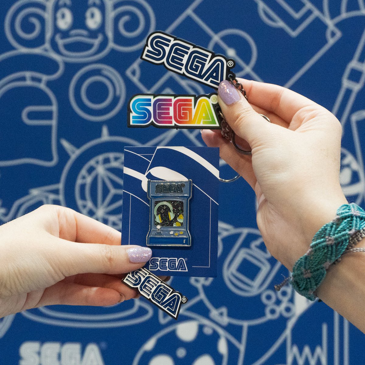 SEGA　ピンバッジ Don't forget to grab your exclusive SEGA pin (it has glitter