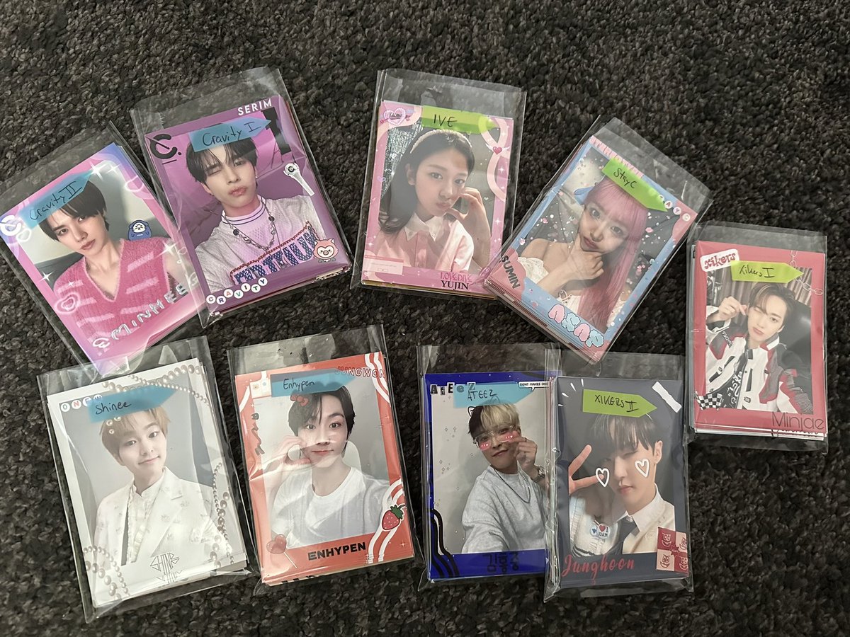 jujutoasty's tweet photo. i made freebies for kpoplux in madrid
just hoping i‘m not too shy to give them to ppl 🥲
#klux #kpoplux #madrid #enhypen #shinee #stayc #ateez #ive #cravity #xikers https://t.co/sfEecHQBw2