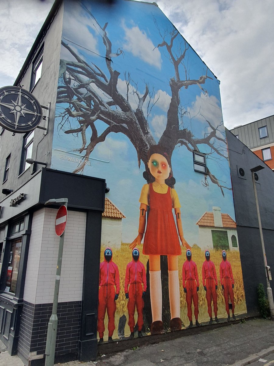 Prestonphonebox's tweet image. Nice walk round the city taking a few photos for #LancsPhotoFest #48hrs project with @EnjoyTheShowUK . Having a little stop at @cafunecafeuk for a well earned rest.