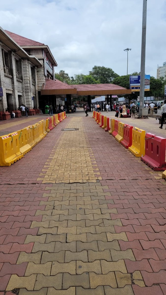 pulse_pune's tweet image. Pune News : Railway Protection Force sets up freeway for convenience of passengers at Pune railway station

READ: mypunepulse.com/pune-news-rail…

#freeway #PuneRailwayStation #RailwayProtection