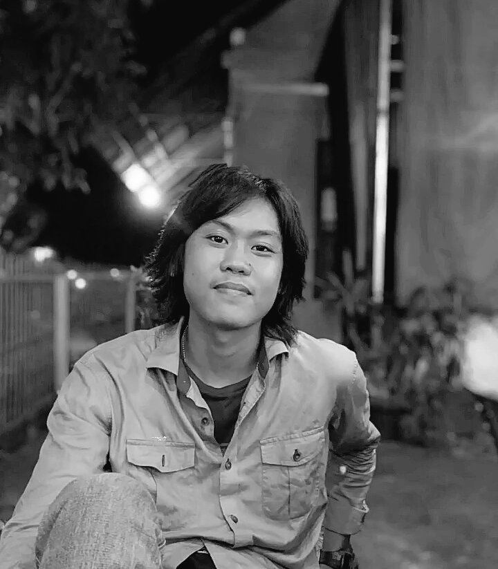 Kita biasa bilang, kalau minum itu cmn 2 yg keluar, kalo bukan isi perut, isi hati. tadi malam, dua duanya keluar. saya rama inal alim pokoknya hancur, apalagi dari menangis sampe ketawa. Semoga kau terhibur liat kita dari sana dandi sodaraku, rest in love, tenang disana sodara.