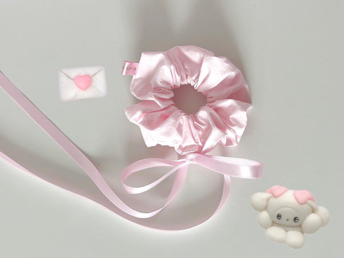 sweeetsshop_'s tweet photo. ѕωєєтѕ ѕнσρ ౨ৎ 

#RT 추첨 슈슈를 선물로 보내드려요!

안녕하세요, 스위츠샵 입니다🎀

새로운 리본 장미 아이탬들을 추가해 통신판매를 진행하게 되었습니다! 수량이 한정되어 있으니 들러주세요~!

໒꒰ྀི♡˵ᴗ͈ . ᴗ͈ ꒱ྀི১ 

❥･• 23/07/08 20:00 ~ 23/07/15 23:59

https://t.co/miK9vyqBPt https://t.co/czGsgwqICk