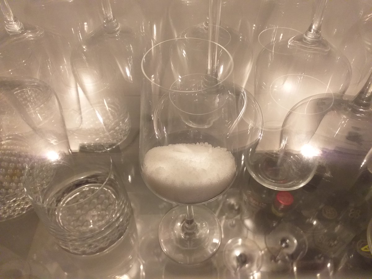 AlcoholFocus's tweet photo. ๐งช Lab analysis has exposed the wide variation of sugar and calories in wines
People have a #RightToKnow and are calling for #AlcoholLabelling
๐ฆ We are being kept in the dark about what alcohol contains
Read more ๐ฝ #AlcoholAwarenessWeek
https://t.co/ZLZStxm2y5 https://t.co/TegngJT2ws