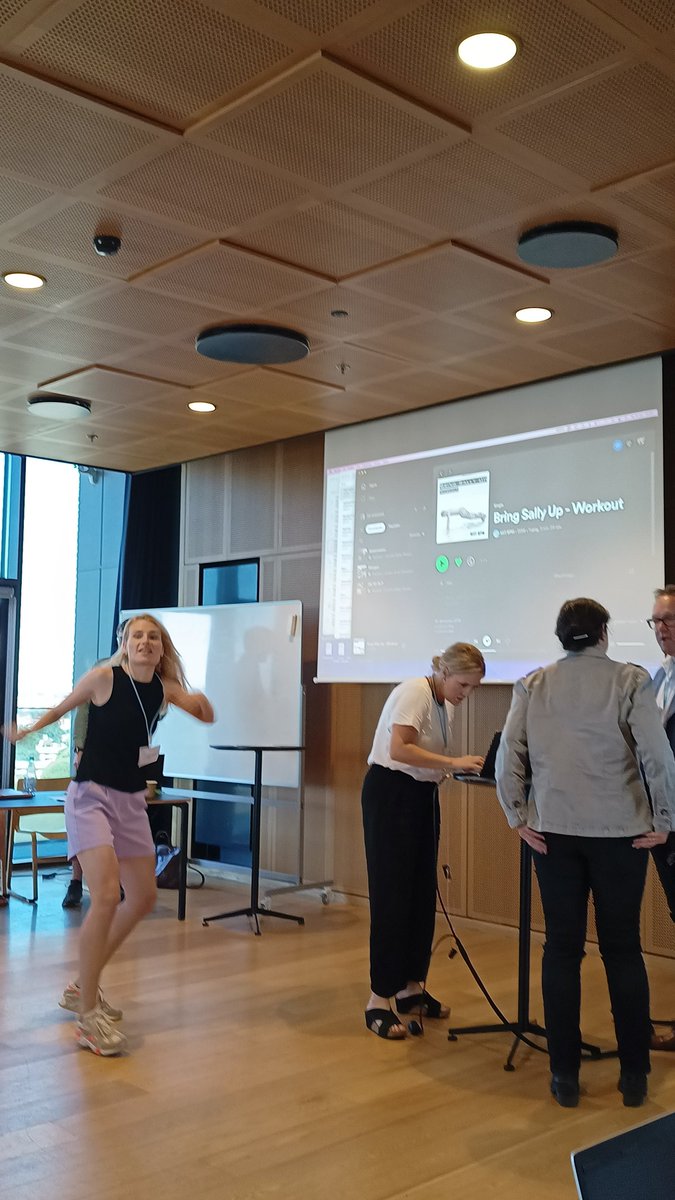 Fran_cesca0206's tweet photo. @Camilla_Dalby getting ready for last session of workout!! @EASLedu @EASLnews #ALDOdense https://t.co/nbNp5qv1Ma