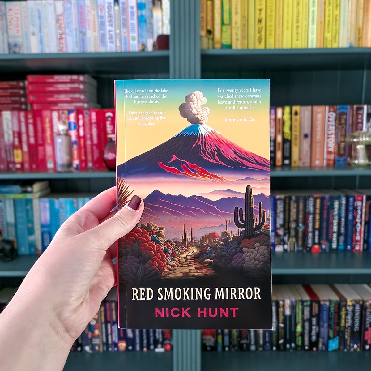 b_bookaholics's tweet photo. 🌋 Welcome to mesmerizing alternate history set in the enchanting Mexica city of Tenochtitlan. ✨ Red Smoking Mirror is a gorgeous tale that transported me to a world where Islamic Spain never fell and the New Maghreb was discovered. 🕌

https://t.co/di8O9UBbHC https://t.co/deOlT77UAP