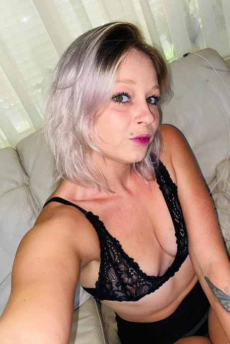 I love it when man look at my body, it makes me so horny you wouldn&rsquo;t believe 😏🥵👅  https://t.co/0PPBNz2pnH https://t