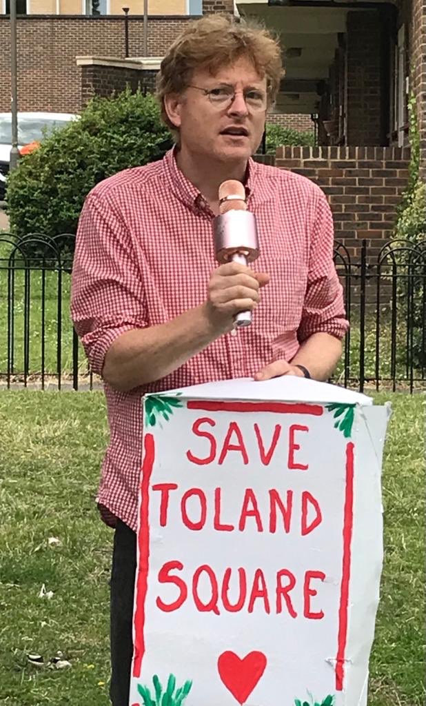 Took part in demo to Save Toland Sq from another Labour Wandsworth assault on green space. Lockdown taught us to cherish our trees, community gardens for mental & physical health. Top speeches (Martin and Paul from Innes). Wandsworth should address 1500 empty flats first.