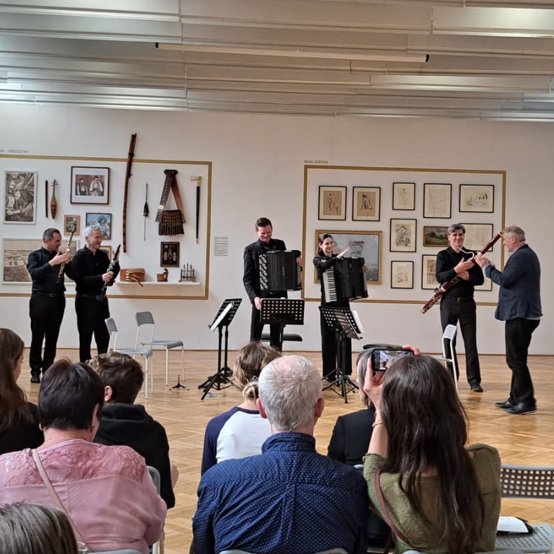 After the premiere of AND THE AIR AND THE GROUND WERE CLEAN AGAIN

#duoaccosphere and #LLLeggieroWoodwindTrio 

#NewMusic #Composer #ContemporaryMusic #Concert #ClassicalMusic #IndieClassical #ModernClassical #ModernClassicalMusic #Woodwinds #Oboe #Clarinet #Bassoon #Accordion