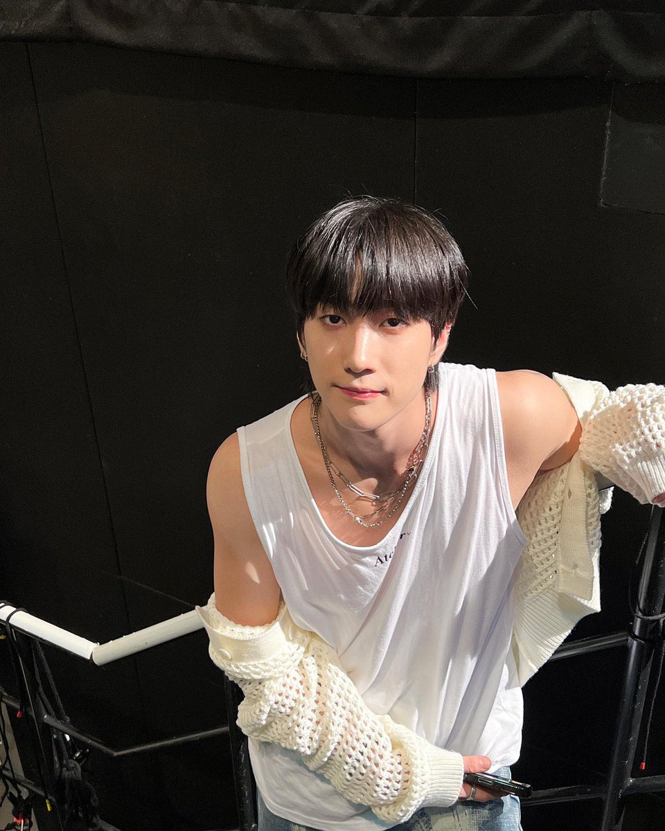 bellluv_'s tweet photo. 230708 윤종우 인스타 게시물

윤종우 대박이다 진짜 민소매 아,,, https://t.co/pALY9BtSaM
