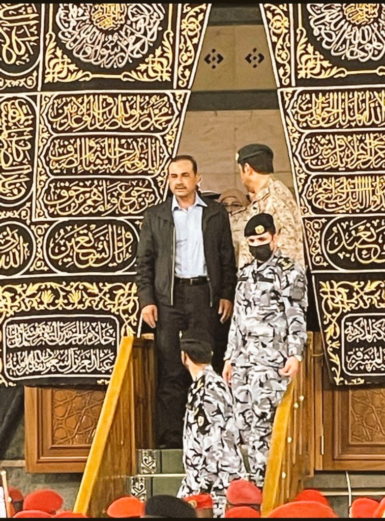 پوری قوم حافظ صاحب کے ساتھ کھڑی ہیں ۔اتنا ریٹویٹ کرو کے یوتھیوں کے دل جل جائیں شکریہ ❤️