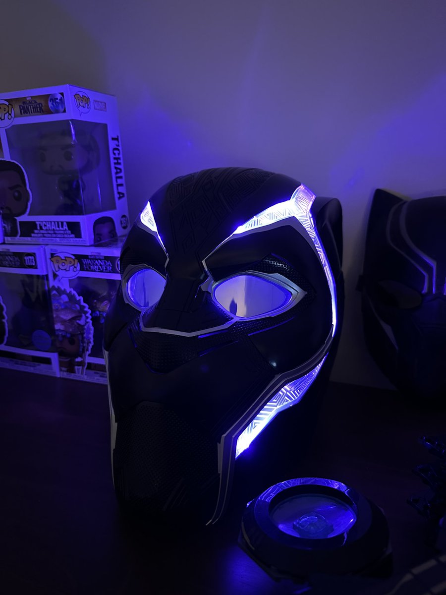 AltmanWriter's tweet photo. Newest addition to the #BlackPanther collection #WakandaForEver #Marvel #MarvelComics https://t.co/fZx1dKk8V8