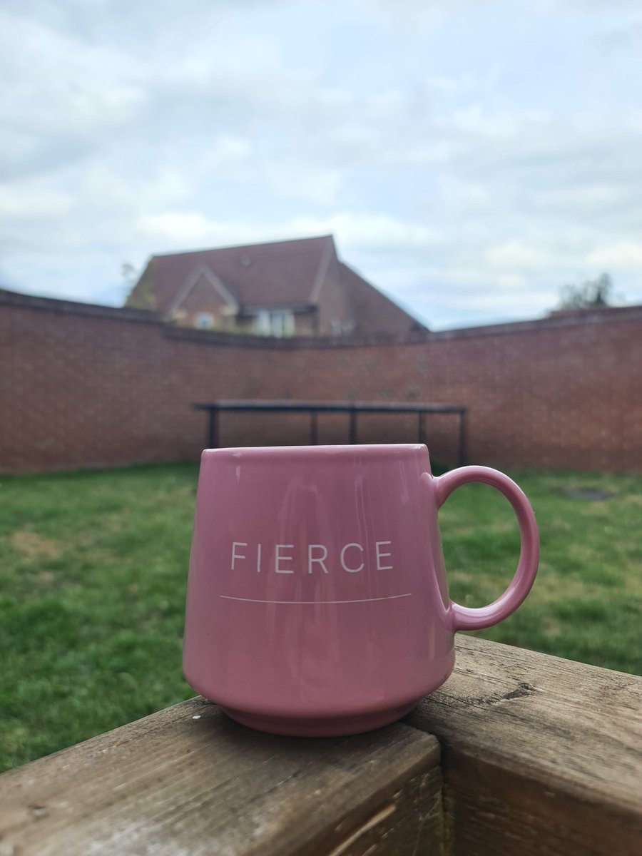 Jess Hilton tweet media