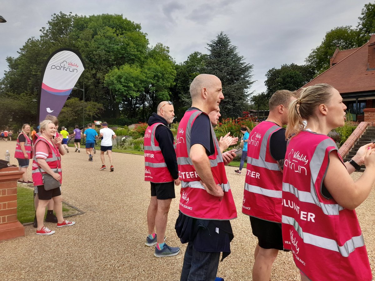 Hanleyparkrun's tweet image. Well done to everyone who joined us this morning, especially those doing a @parkrunUK for the first time today. A huge thank you to @GoTeamRun for their volunteer takeover. And Happy 75th Birthday to the #NHS 
#loveparkrun #nhs75parkrun #NHS75  #lovevolunteers