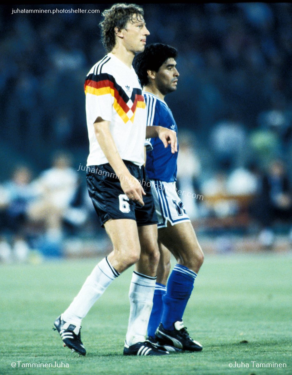 TamminenJuha's tweet photo. Hace 33 años hoy... #Italia90 #DiegoMaradona #DiegoEterno #Maradona #GuidoBuchwald #KlausAugenthaler #LotharMatthaeus #WorldCupFinal #Mundial1990 https://t.co/xOjd9fedbj