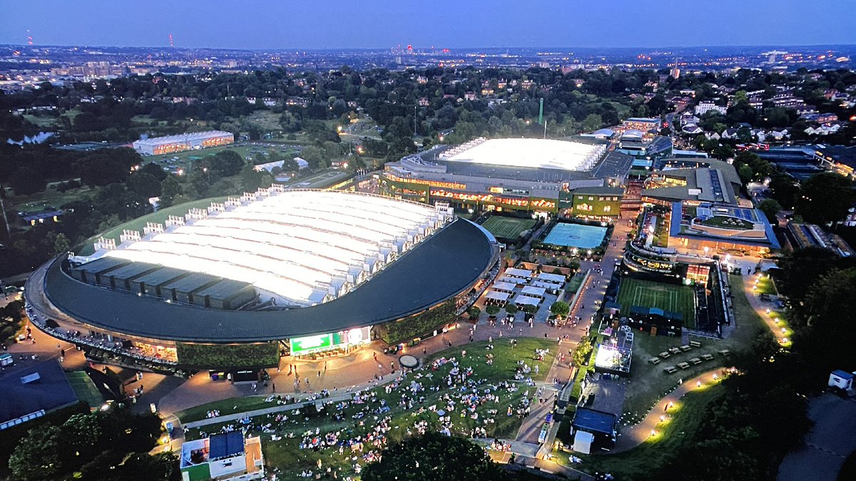daveac's tweet image. It should be a packed Wimbledon middle weekend - with the likelihood of a 'People's Sunday' this year due to the backlog of matches - here's a late evening captured view from last night toward the end of the #BBCSports coverage. #wimbledon2023 #bbciplayer #BBCOneHD #tennis