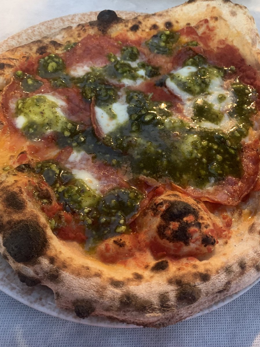 Helen Vass tweet media