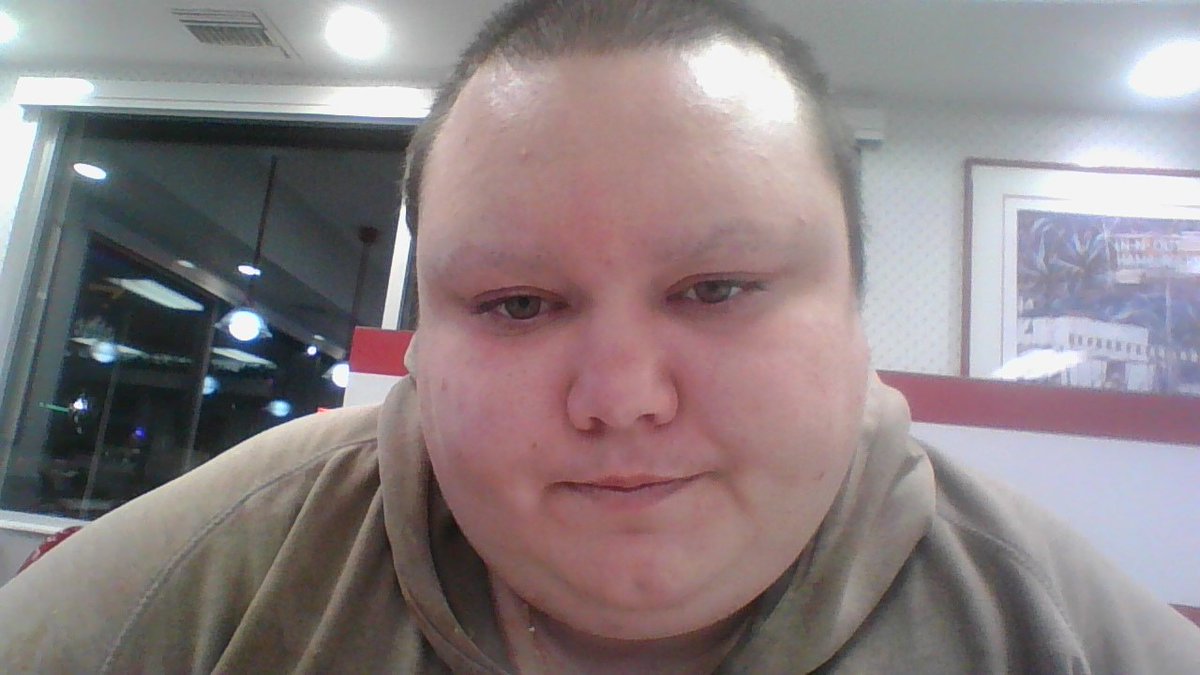 KailinLEMB61594's tweet photo. i was, just out at in and out, this evening... https://t.co/0by6aLBPCU