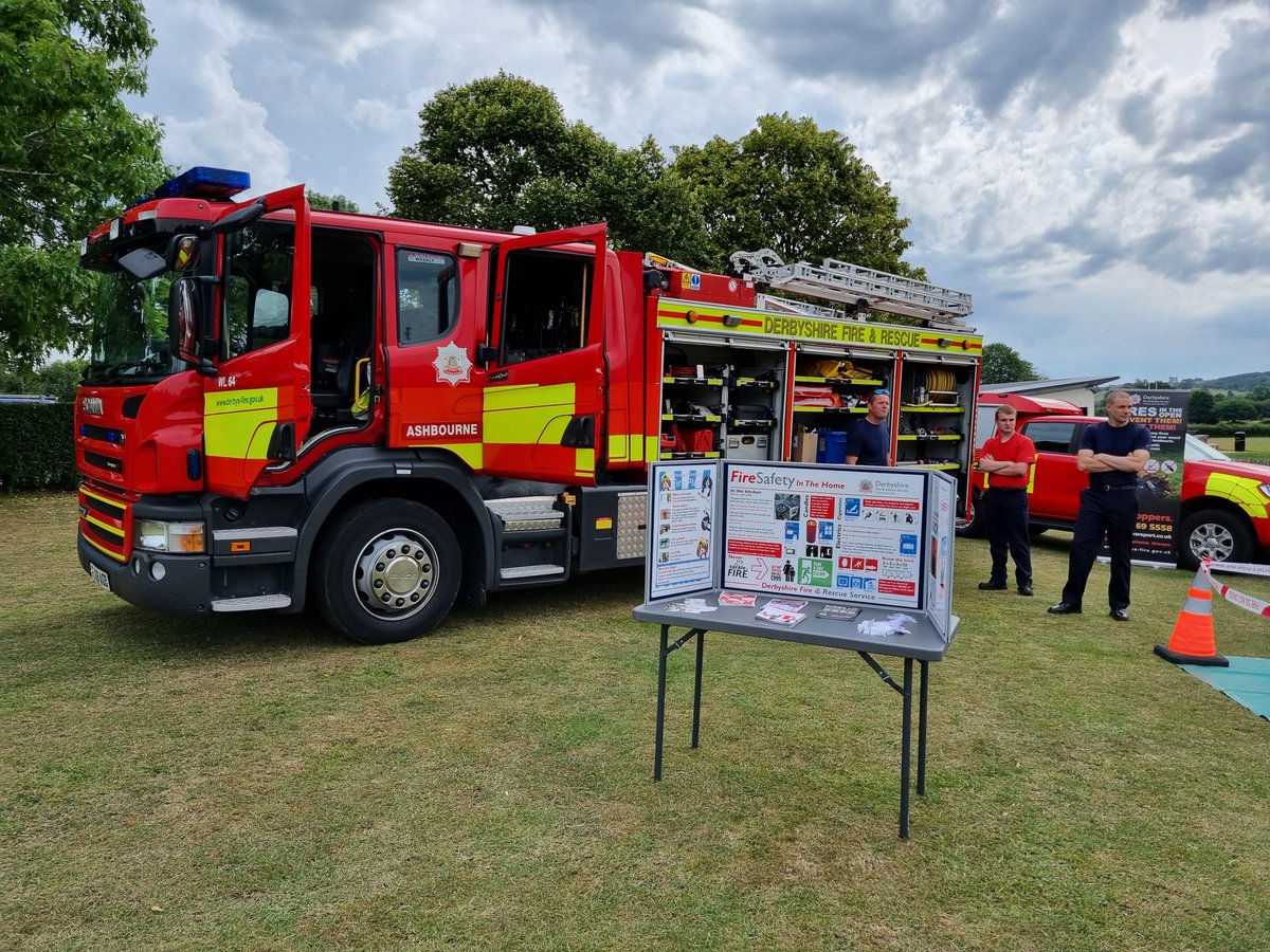 AshbourneStn's tweet photo. Morning everyone, the weathers holding out and the crowds are gathering here at the rec in Ashbourne- pop down to see us @AshbourneStn and watch us cut up a car to rescue a casualty from it 🚒 starting at 12 noon! https://t.co/JDFCQguKkO