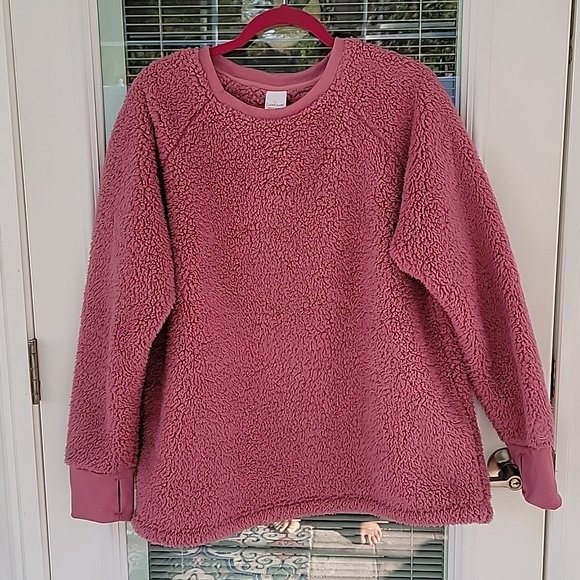 MichelleAdmire5's tweet photo. So good I had to share! Check out all the items I'm loving on @Poshmarkapp from @galinda333 #poshmark #fashion #style #shopmycloset #acaciaswimwear #boden #cuddlduds: https://t.co/hoNGXso6Ji https://t.co/VPTttCl76S