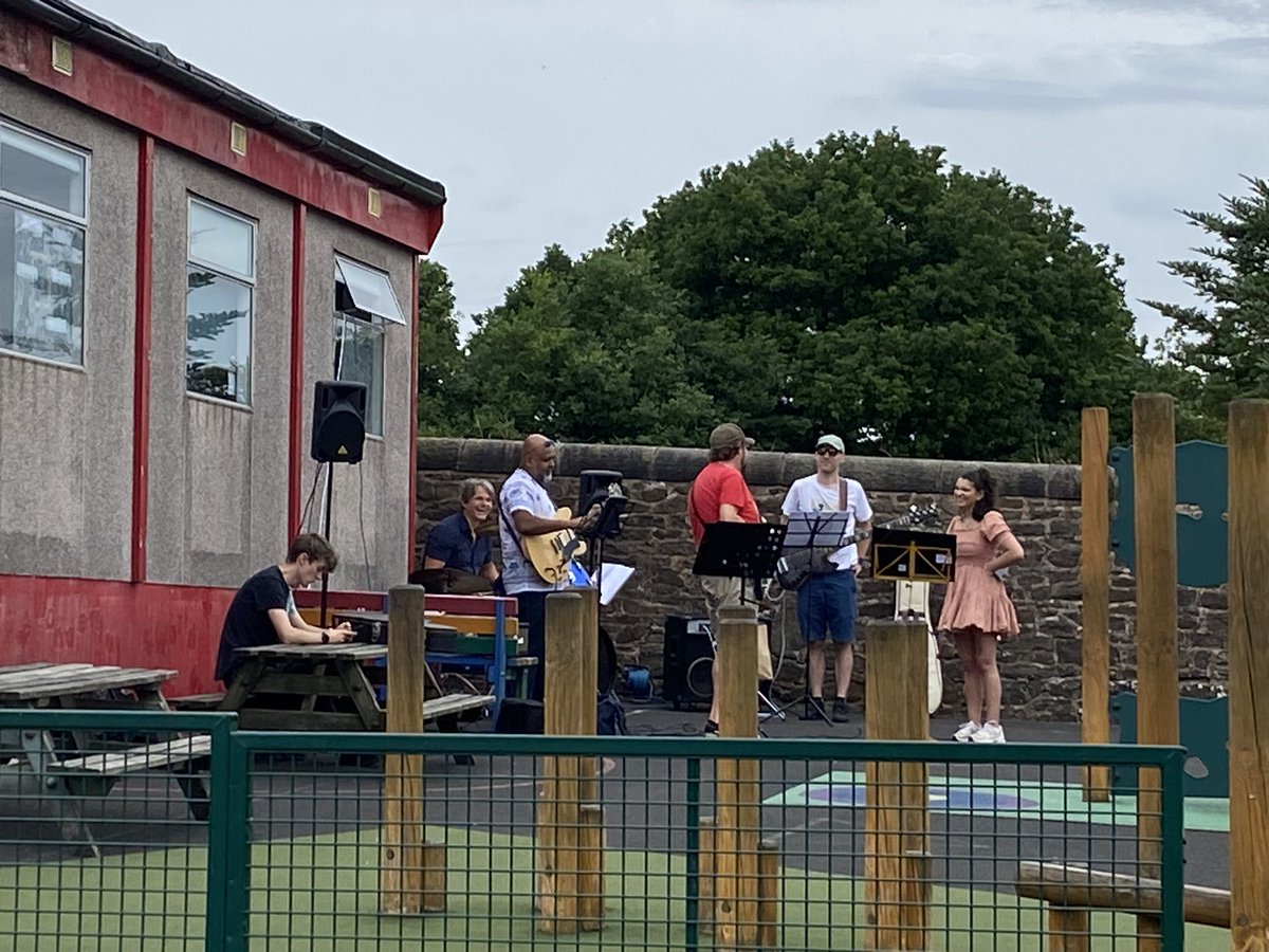 MissHopkinsAVPS's tweet photo. Join us at our Summer Fair today… 12-2pm! Live music and fantastic stalls!! @AbbeyVillagePS https://t.co/ytE5Nes9ZO