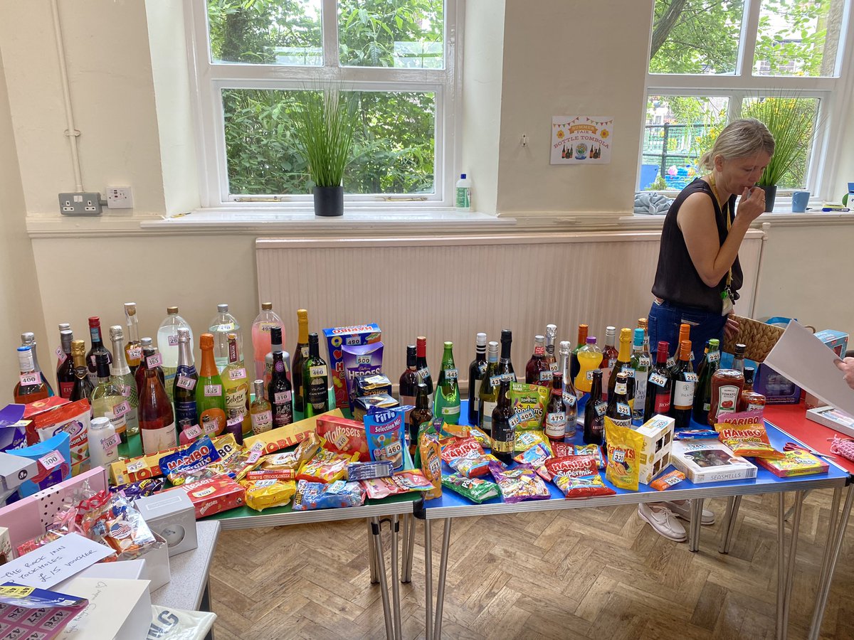 MissHopkinsAVPS's tweet photo. Join us at our Summer Fair today… 12-2pm! Live music and fantastic stalls!! @AbbeyVillagePS https://t.co/ytE5Nes9ZO