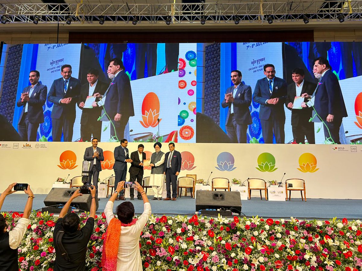 📢🎉✨ What a moment of immense joy &amp; pride! The Official handover of the #Communiqué is a milestone in our journey towards impactful urbanisation. The collaboration between cities &amp; national governments shines bright as we work together for a sustainable future. 
#G20India