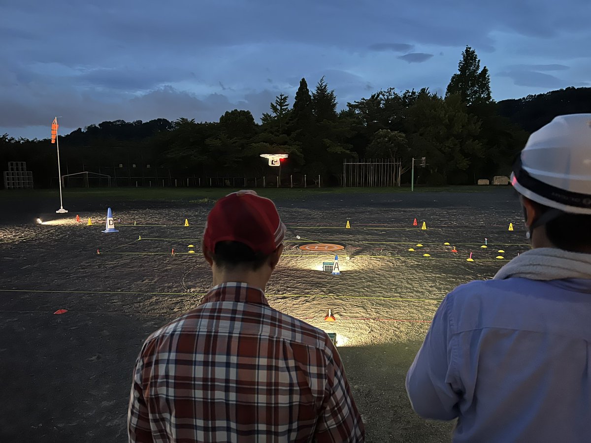 nirecom's tweet photo. ドローン夜間飛行練習中
Practice flight of drone at night https://t.co/DvEBEVAItL