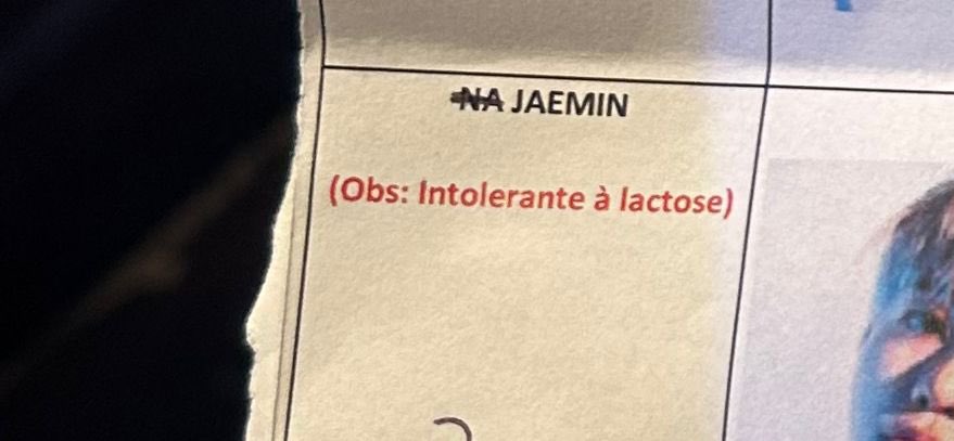 NCTBrazil_'s tweet photo. 🌱 • Prepararam um pratinho de pão de queijo sem lactose pro Jaemin no The Noite 🥺

(e como todo intolerante à lactose, ele escolheu o perigo e foi lá e pegou da cesta dos que tinham lactose) https://t.co/Zo8hKRiVXL