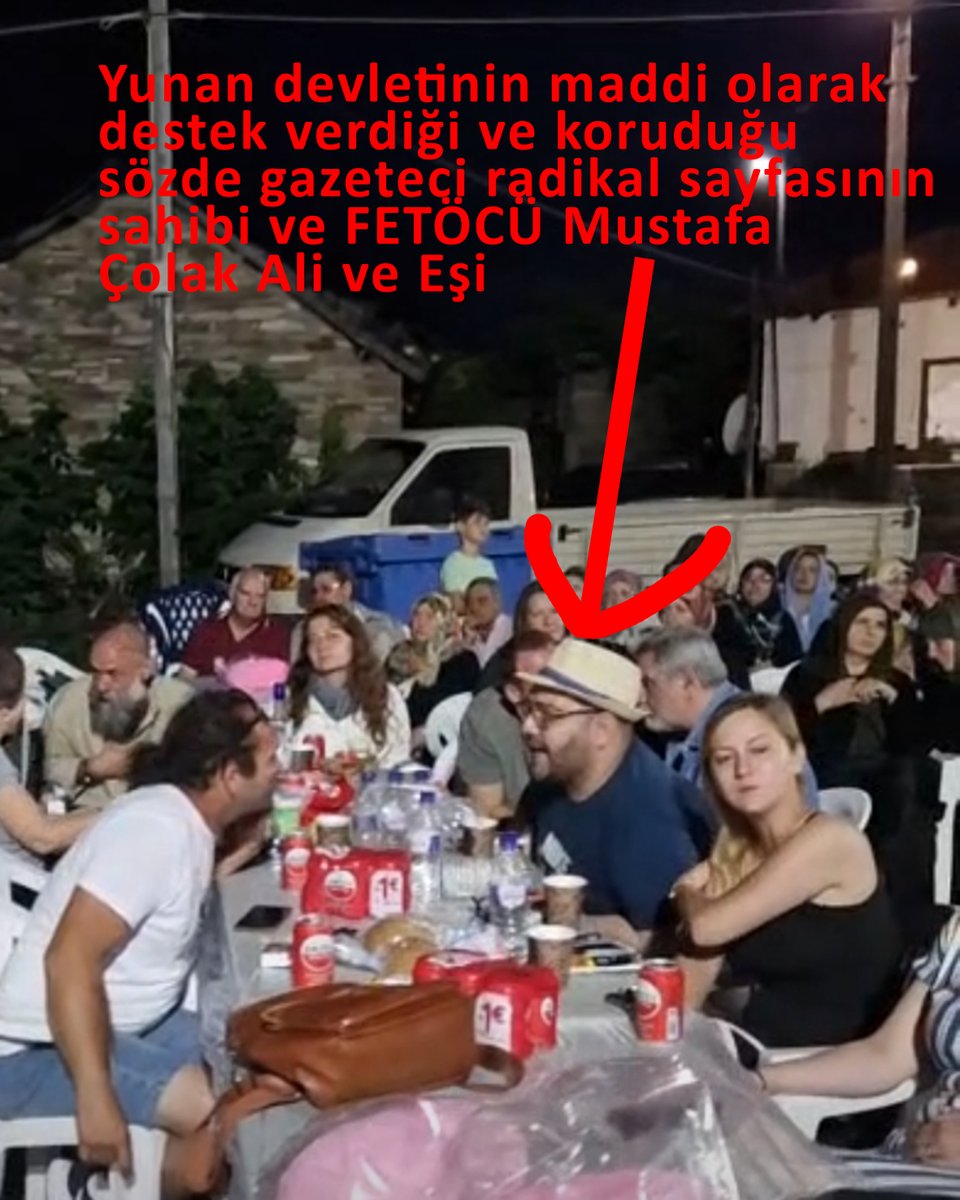debrelihasandeb's tweet photo. @TCGumulcineBK @muftu_iserif @NecatAhmet 
Celalbayar Azınlık Lisesi mezuniyetinde boy gösteren kişi Yunan devletinin de maddi ve manevi olarak desteklediği etkinlikten iş alması garip değil mi?
CelalBayar Lisesini kimler yönetiyor?Hangi akla çalışıyorlar.Fotoğraflara tıklayınız. https://t.co/qmMX471StS