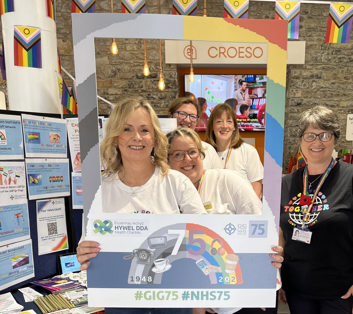 Anna_Bird3's tweet photo. Please come along and say hello to the @HywelDdaHB team who are attending Llandeilo Pride today. You’ll find us in the Hengwrt building or give us a wave and join us in the parade starting at 12.30pm from LBS car park #pride #pridemonth 🏳️‍🌈🏳️‍🌈 https://t.co/ieMP4CUy1r