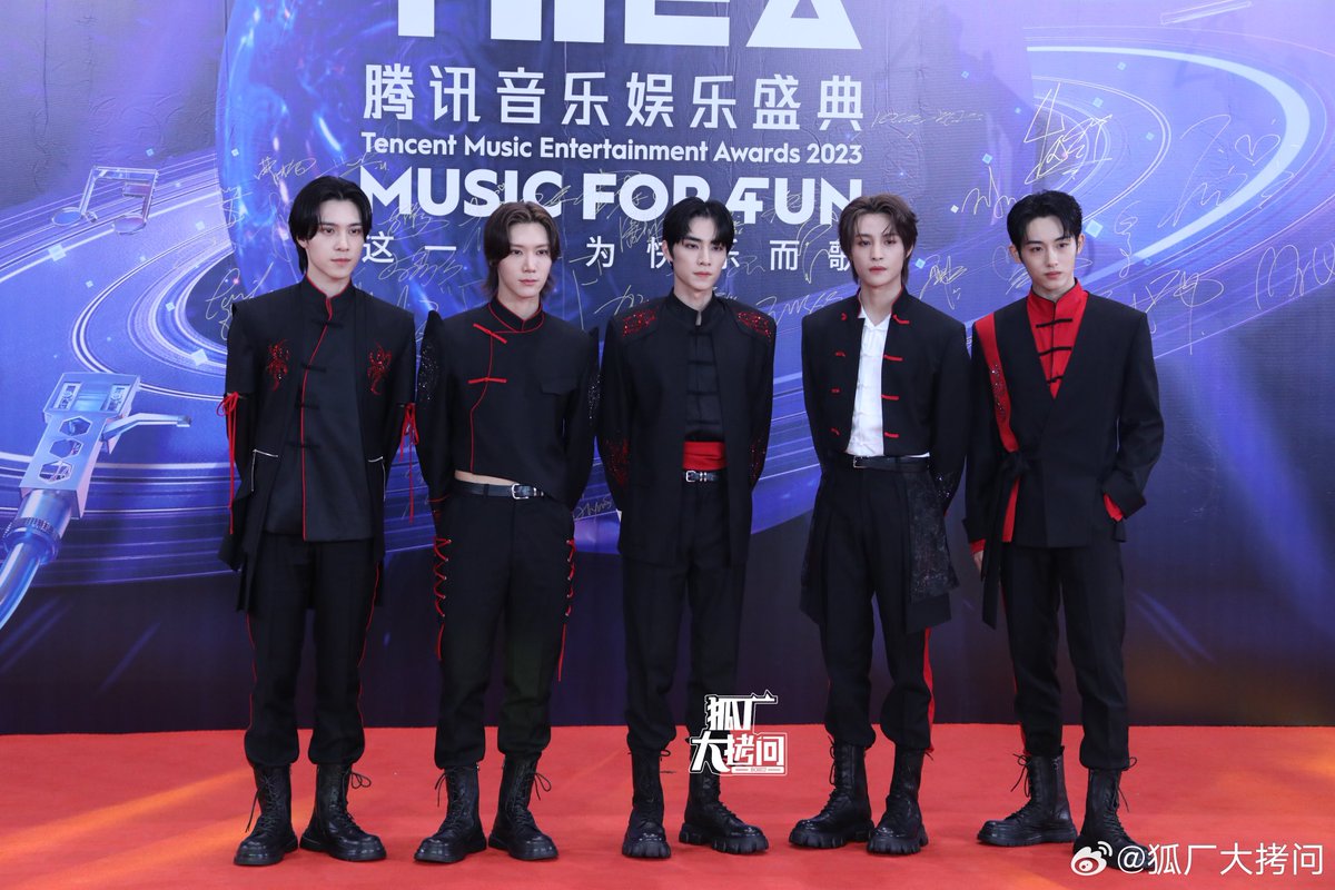 NCT__Indonesia's tweet photo. 📸 PRESS 230708 #WayV saat Red Carpet Tencent Music Entertainment Awards 💚 (1)

cr weibo 狐厂大拷问
@WayV_official 🍠 https://t.co/ER5C8jt1wf